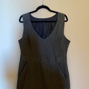 Sleeveless grey sheath work dress with deep pockets